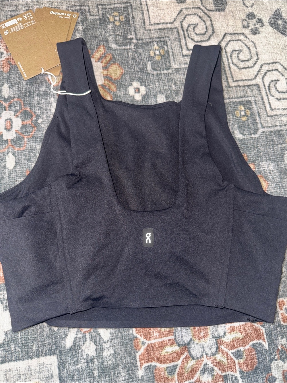 NWT On Women's Core 2-in-1 Crop Sz Small - Picture 6 of 8